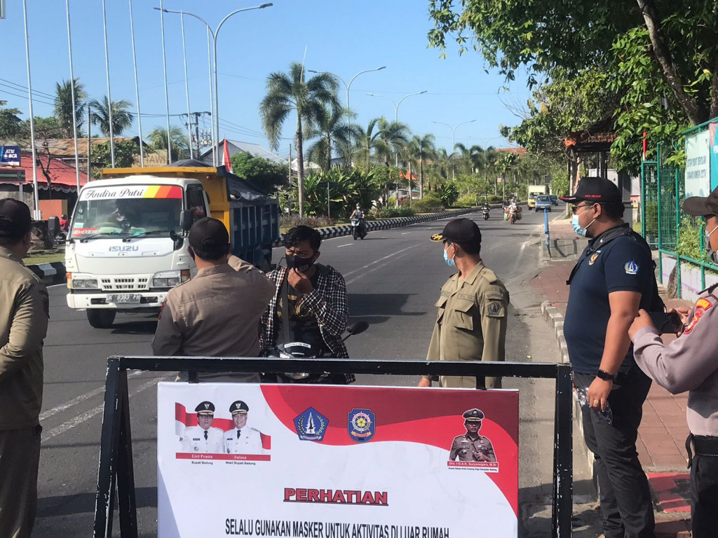 Rabu, 25 Agustus 2021 - Giat Penegakan Prokes untuk Pengendalian Penyebaran Covid-19